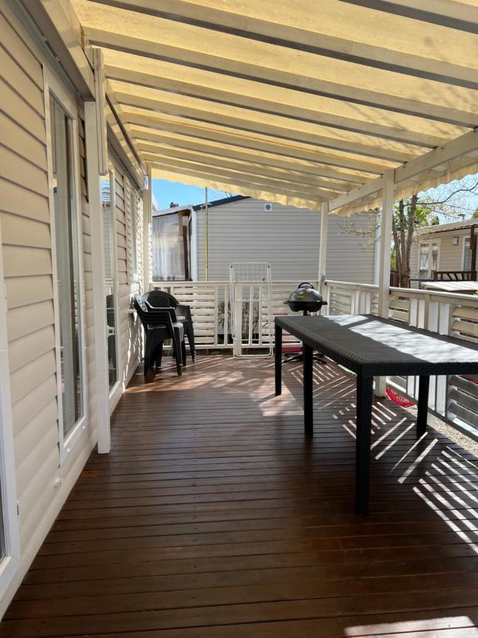 Mobilhome Vias Plage Dans Camping Экстерьер фото