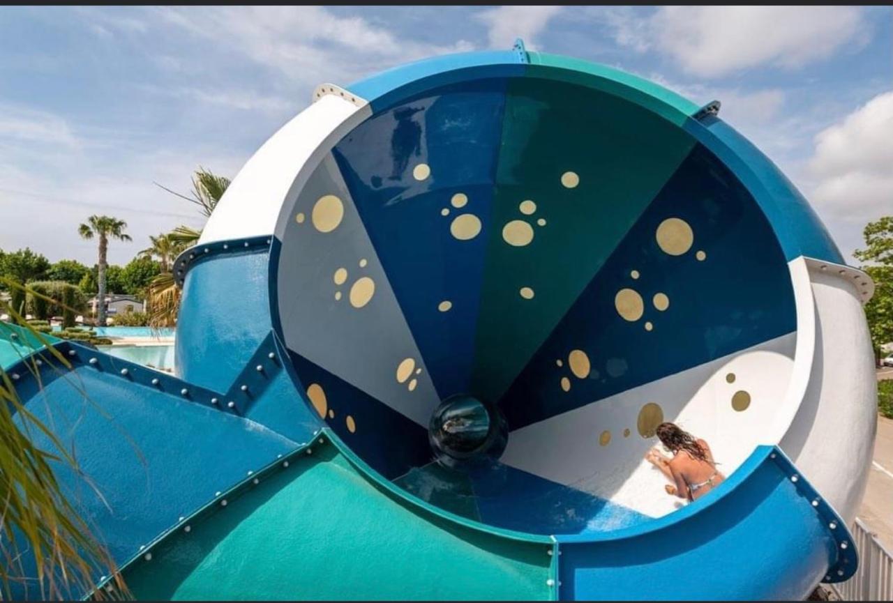 Mobilhome Vias Plage Dans Camping Экстерьер фото