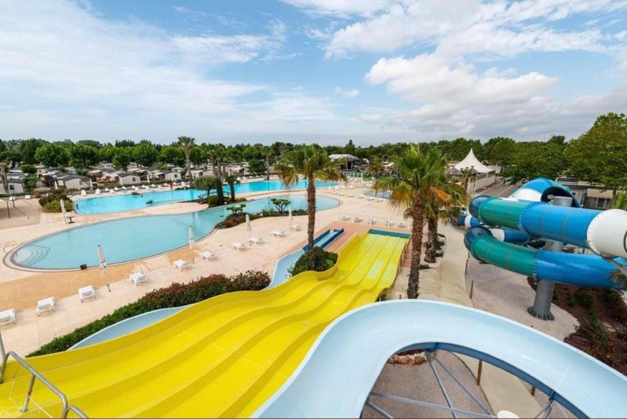 Mobilhome Vias Plage Dans Camping Экстерьер фото